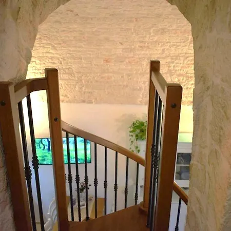 Suggestiva Dimora In Pietra - Arcaica Cummersa * Alberobello
