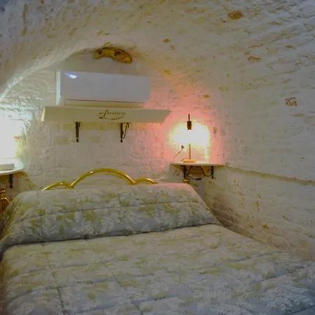 Suggestiva Dimora In Pietra - Arcaica Cummersa Alberobello